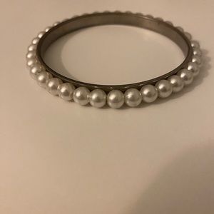 Plastic Pearl Bracelet White and Silver
